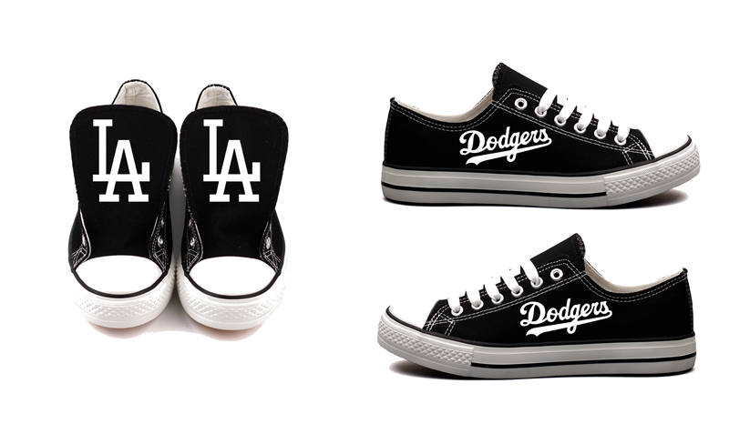 Women's Los Angeles Dodgers Repeat Print Low Top Sneakers 005